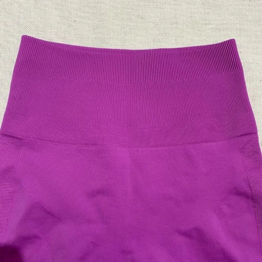 Lululemon Zone In Crop 9A.